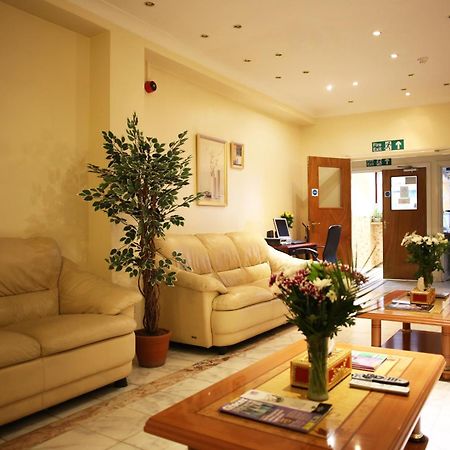 City Inn Express Hotel Londra Esterno foto