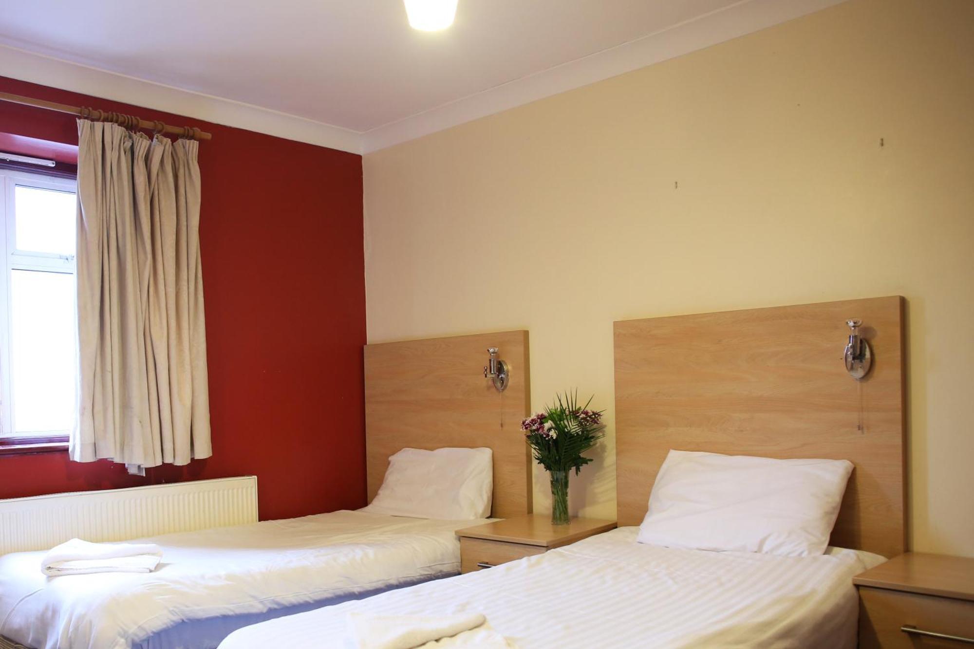City Inn Express Hotel Londra Esterno foto